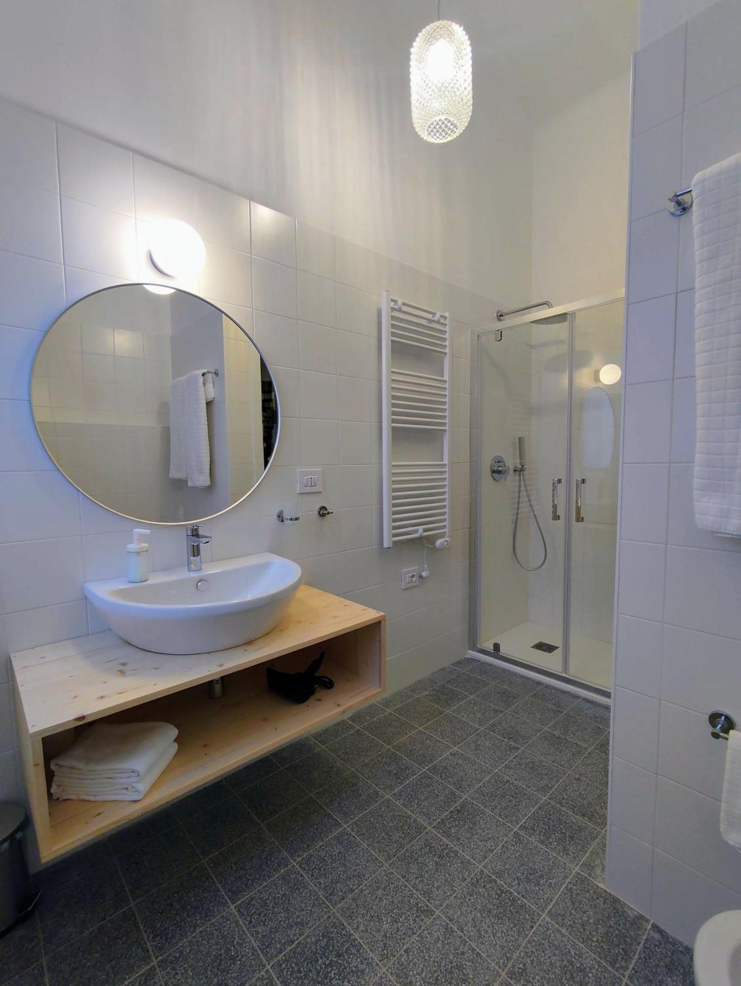 Lostabile Guesthouse & Coworking Барі Екстер'єр фото