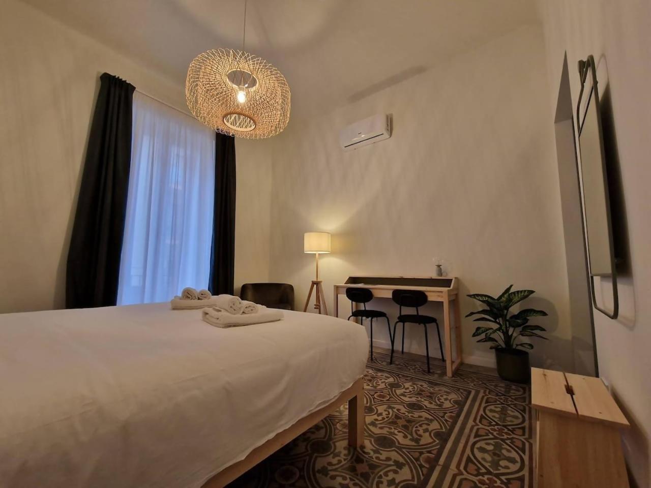 Lostabile Guesthouse & Coworking Барі Екстер'єр фото