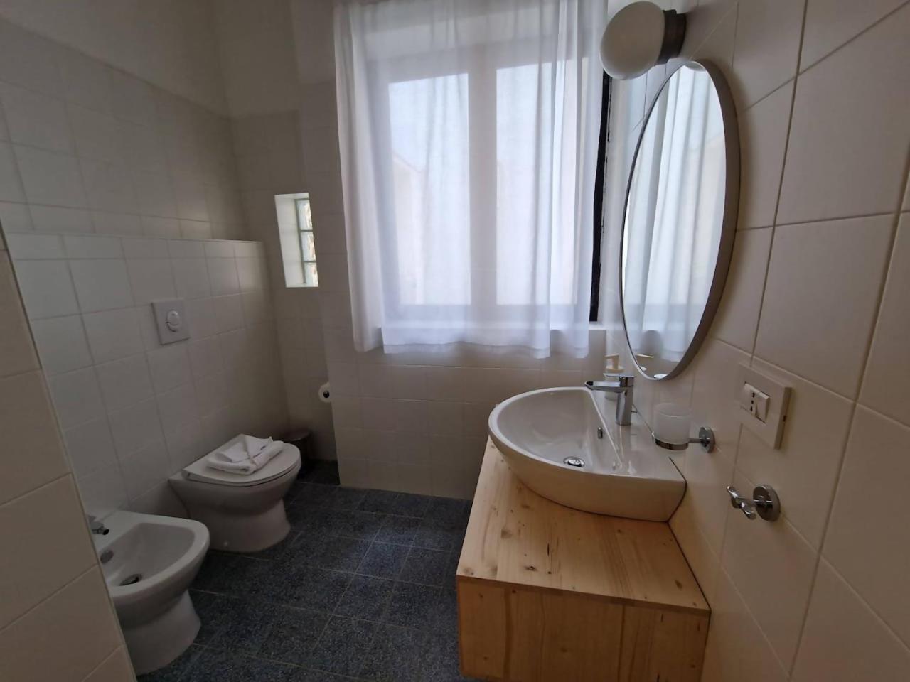 Lostabile Guesthouse & Coworking Барі Екстер'єр фото
